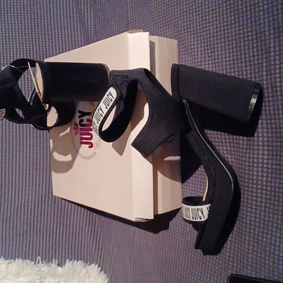 Juicy Couture black  Sandal - Picture 6 of 7